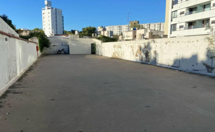 1957657091 photoroom